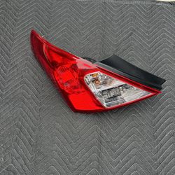 OEM 2012-2019 Nissan Versa Tail Light Taillight Left Side 265553AN0A