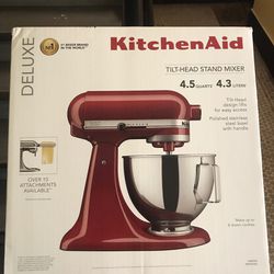 KitchenAid
KitchenAid Deluxe 4.5 Quart Tilt-Head Stand Mixer Empire Red