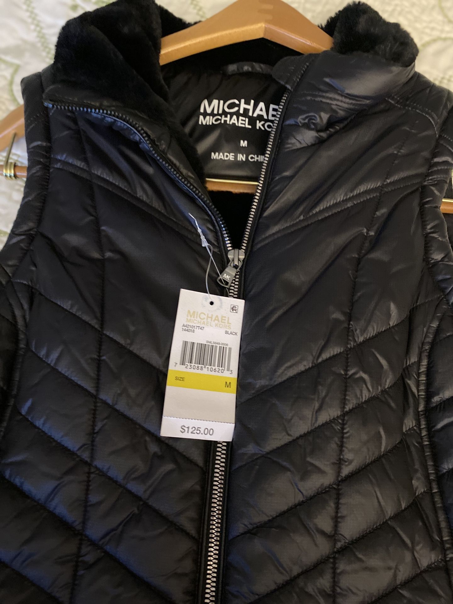 Michael Kors new size medium $$30