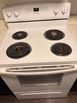 Amana large electric oven stove