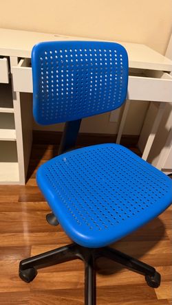 Desk with chair