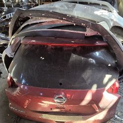 2014/2015/2016/2017/2018 Nissan Rogue Tailgate