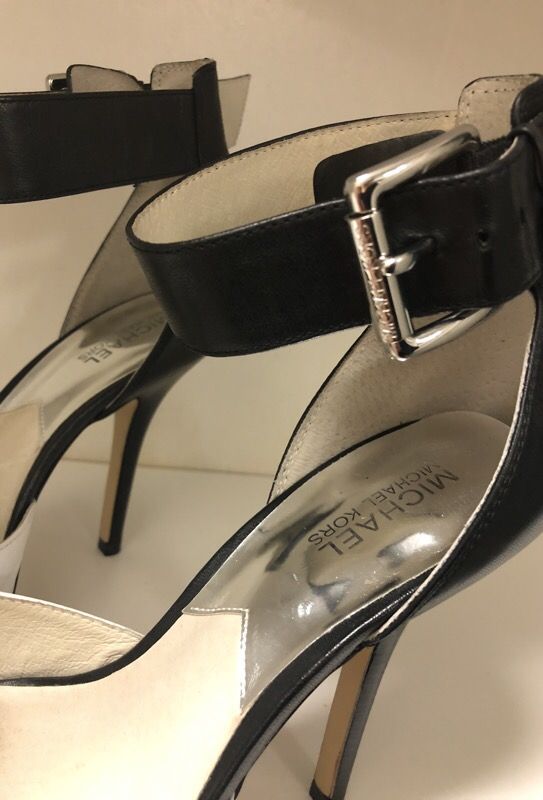 Micheal kors high heels size 81/2