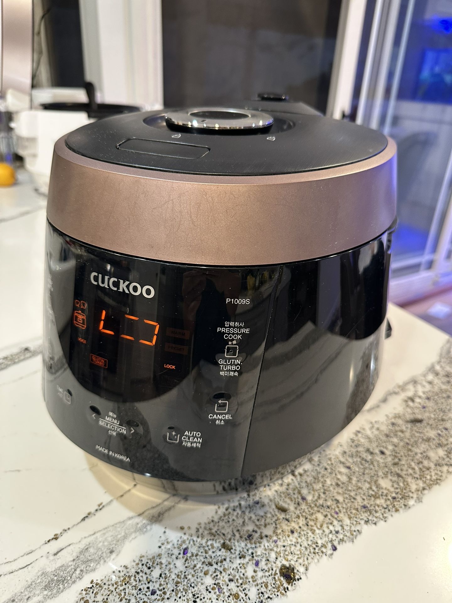 Cuckoo Korean Rice Cooker Warmer