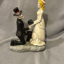 Skeleton Wedding Couple Figurine