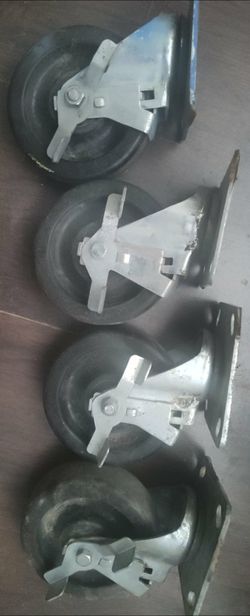 5" wheels with brakes