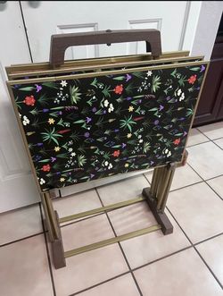 1950’s Vintage TV Trays & Carrier