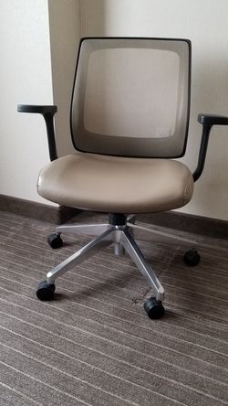 High End Desk Chairs, 150 available