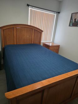Solid Wood Queen Bed Frame with Arched Headboard & Footboard