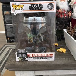 The Mandalorian With Grogu Funko Pop 