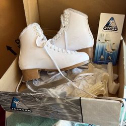 Women’s Sz 10 Jackson 380 Ice Skates