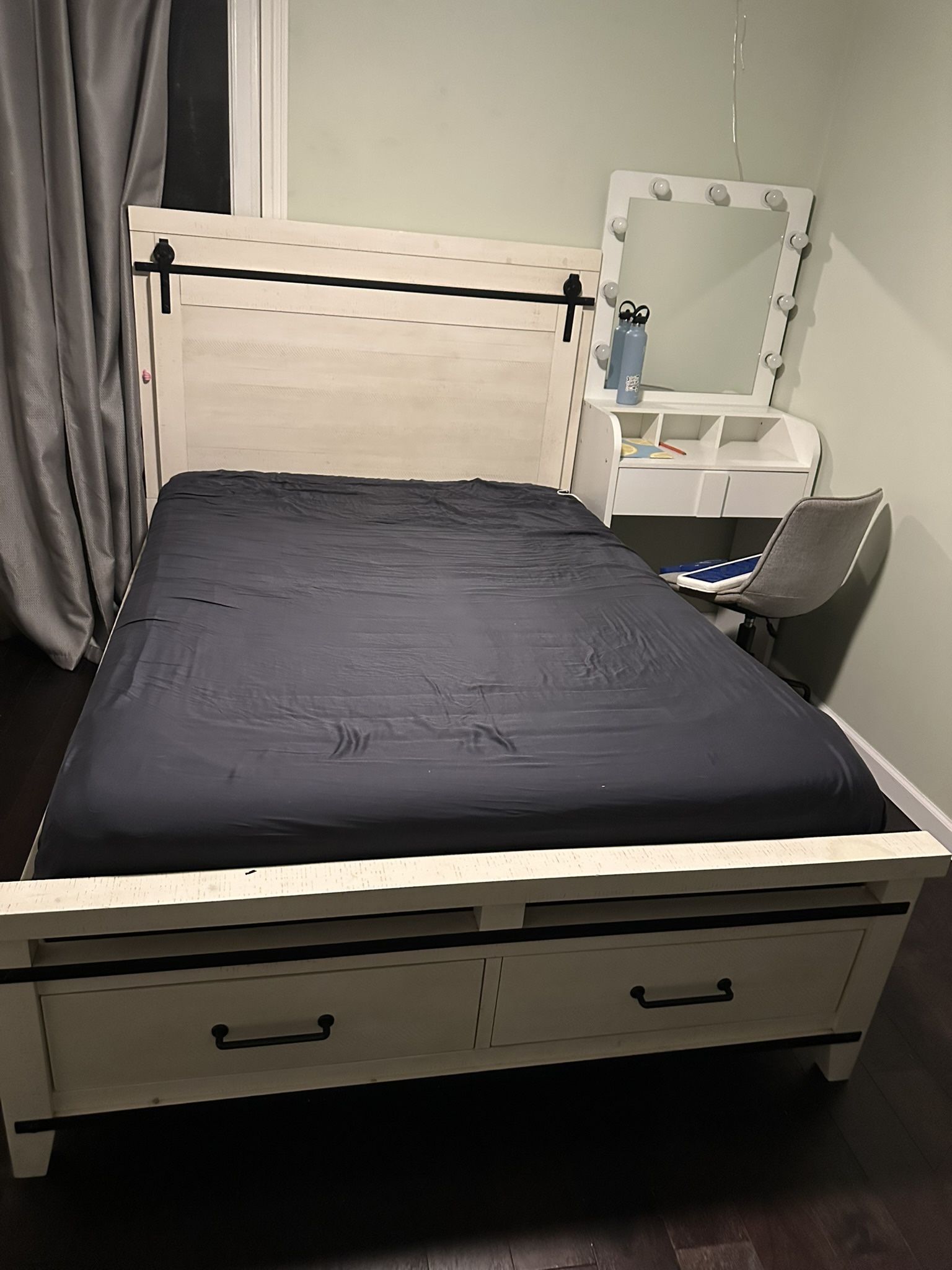  Bed frame Bobs Furniture 