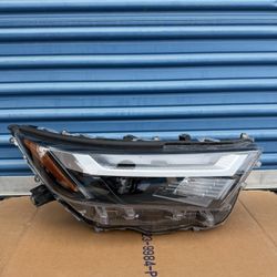 2022,2023,2024,2025 Toyota Rav4 Headlight LED/Foco Delantero LED Rh Passenger Oem,Original (T) Ask
