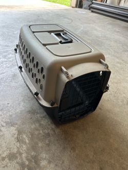 Small pet carrier