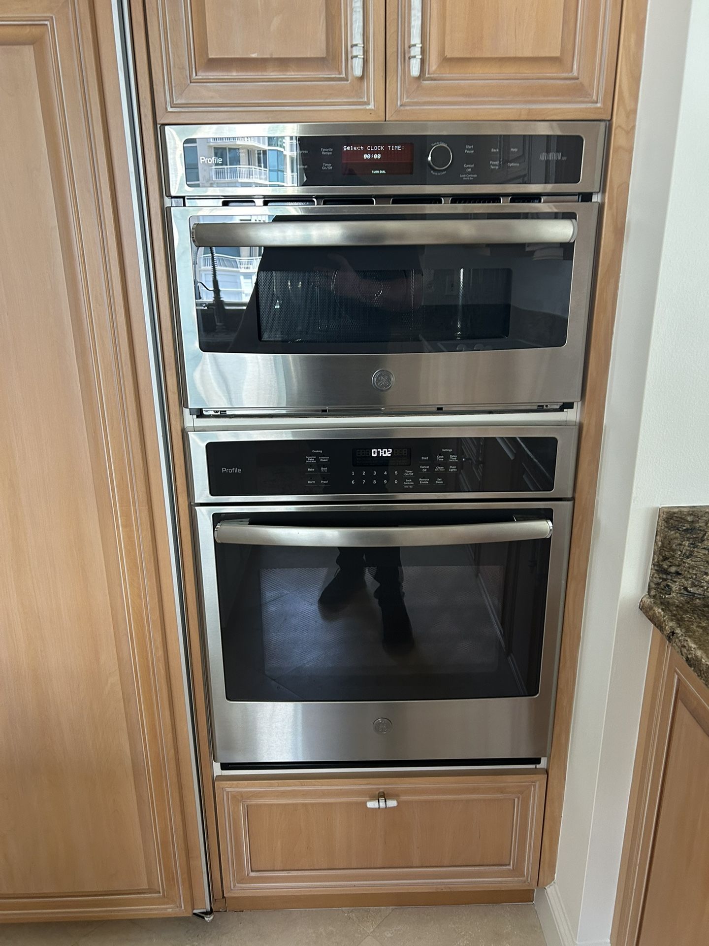Combo Oven Microwave 27”