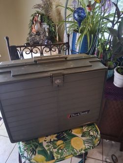 Vintage tackle box
