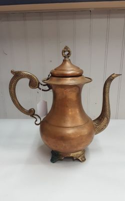 Vintage Kettle- Located in Shelton
