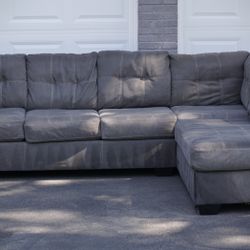 Sectional/Couch