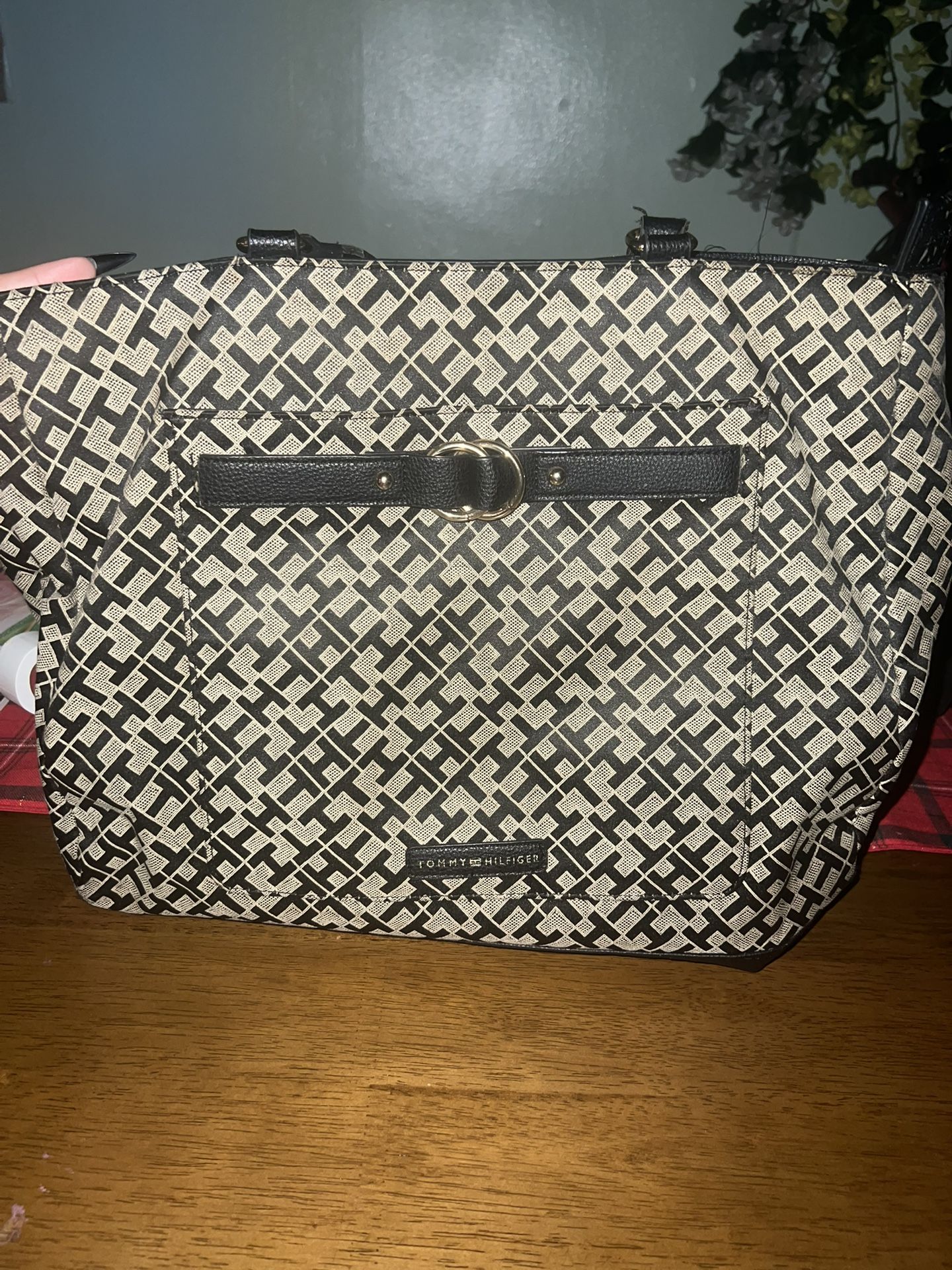 Tommy Hilfiger Purse 