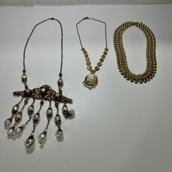 Vintage pendant necklace  3 pieces 