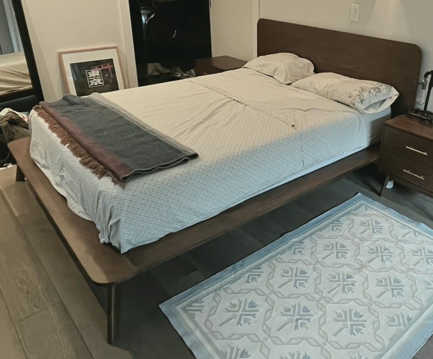 Low Profile Queen Platform Bed