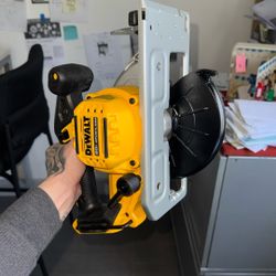 DEWALT 20V MAX 