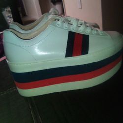 Gucci For Women Sz 35/5