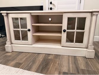 TV wood console- off white