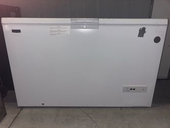 FREEZER/ REFRIGERATOR