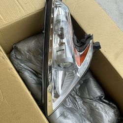 370z Driver Side Headlight