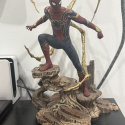 Marvel Gallery Avengers 3 Iron Spider-Man PVC Figure