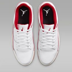 Jordan Flight Court size 8,5 