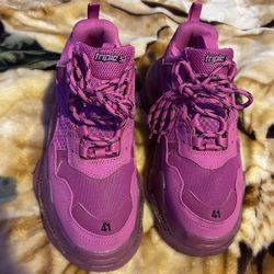 Balenciaga Triple S / Pink (Size 8)