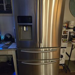 EXCELLENT CONDITIONS SAMSUNG  FRIDGE