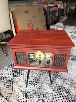 Victoria record player