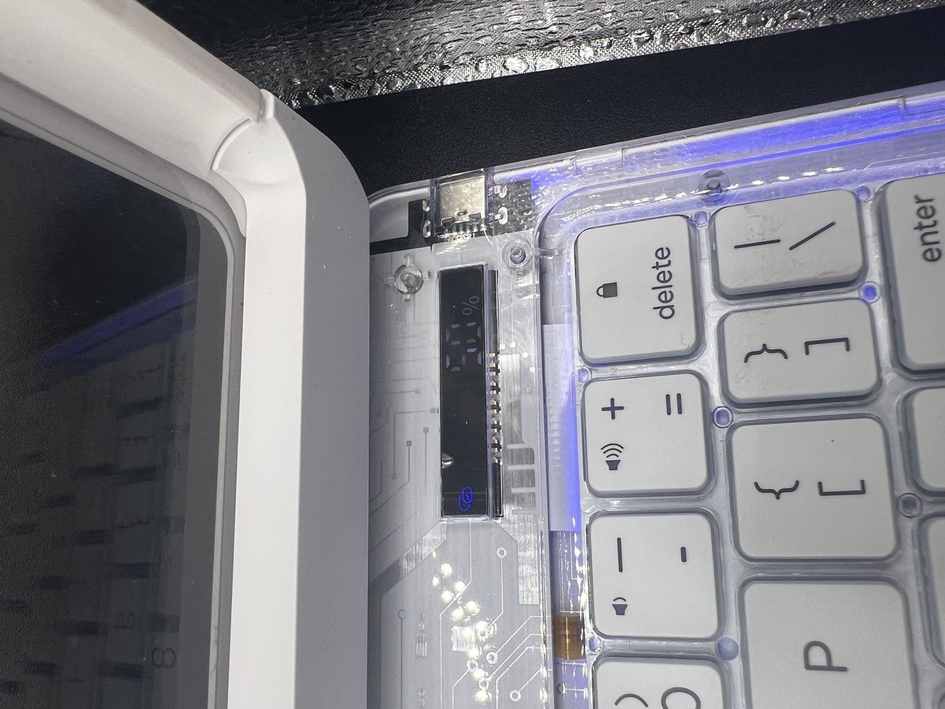 AnMengXinLing Funda Con Teclado Para IPad De 9ª / 8ª / 7ª Generación De 10.2 Pulgadas, Funda