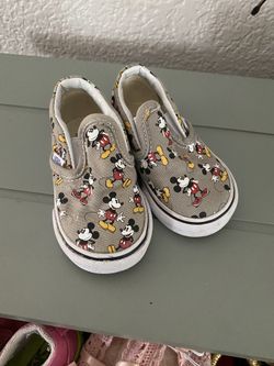 Rare Mickey vans size 4.5