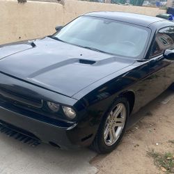 Challenger  2013. V8 Rt 