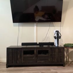 Tv stand 