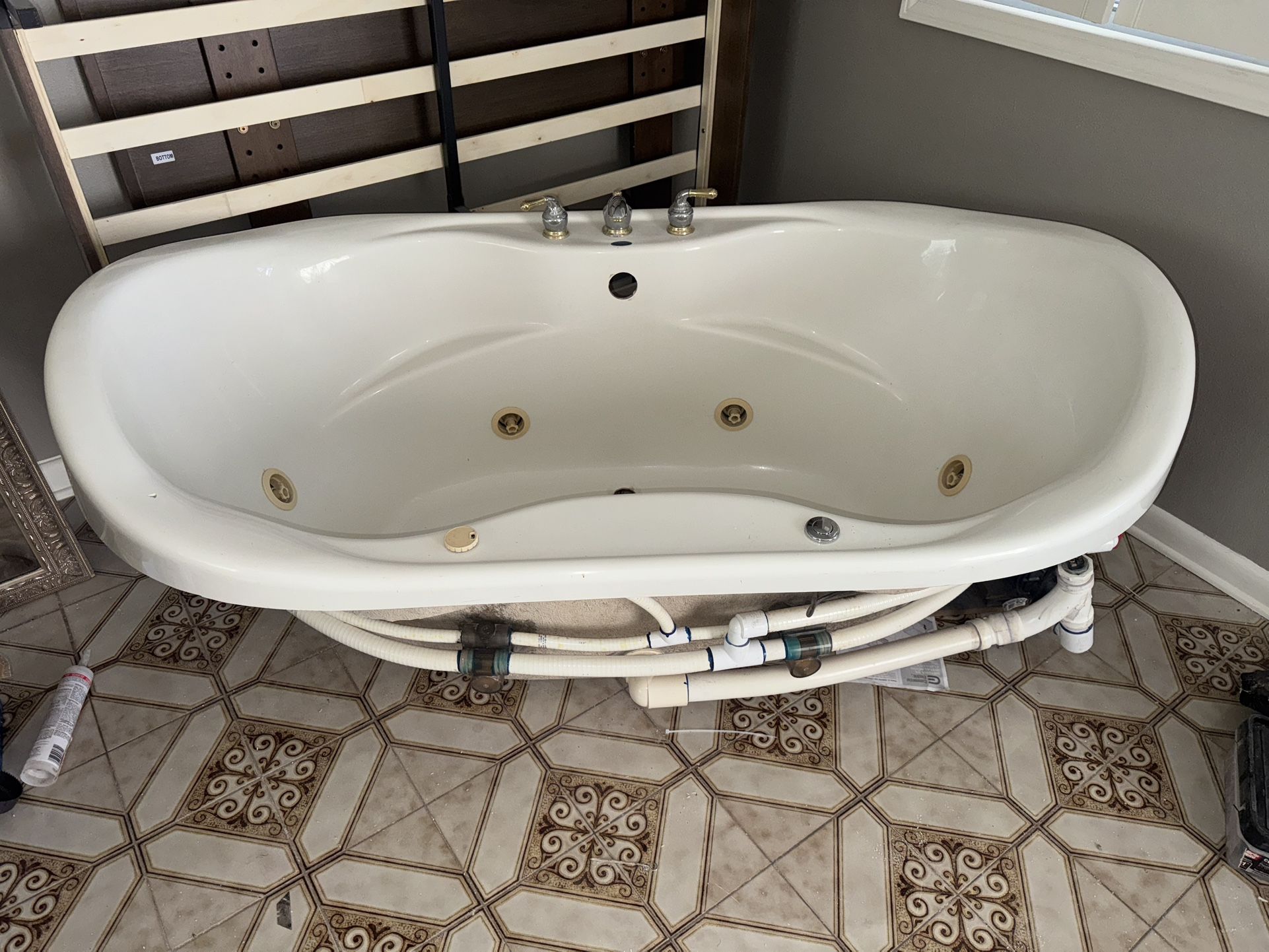 Jacuzzi Tub with Heater