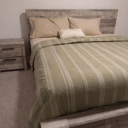 Bed frame & matching side tables 