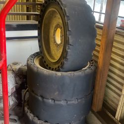 Skid Steer Tires 