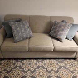 Gray Couch With Queen Pullout Mattes’s