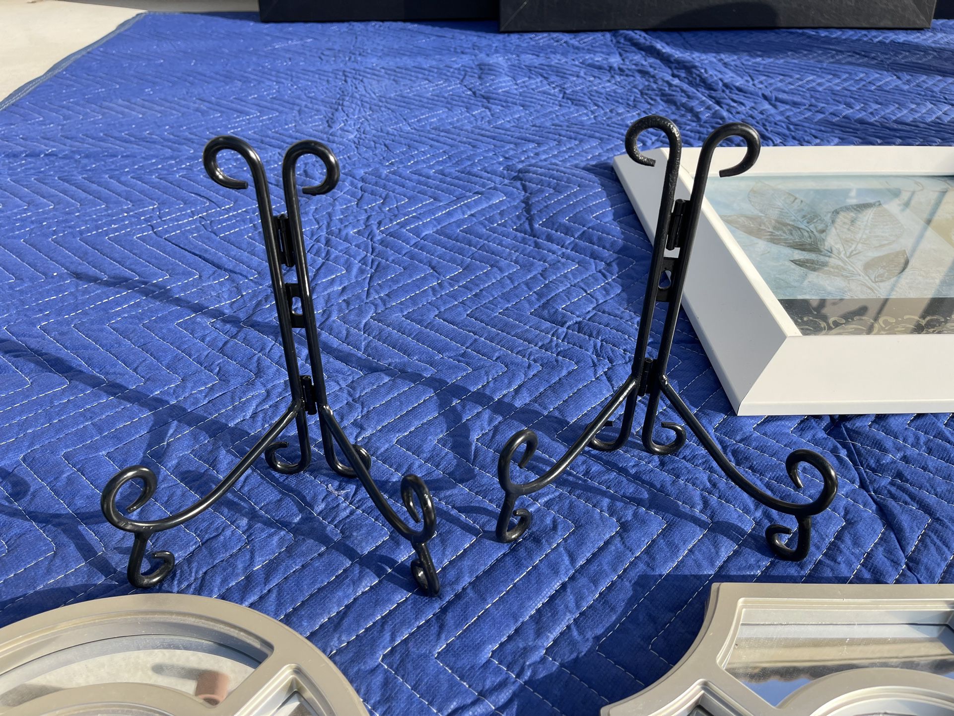 Small Metal Easels For Home decor Display