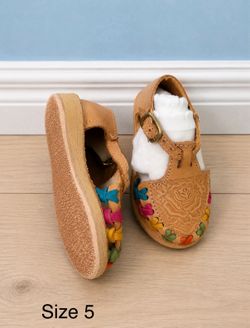 Girls sandals
