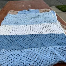 MUST SELL HANDMADE CROCHET BLANKET 