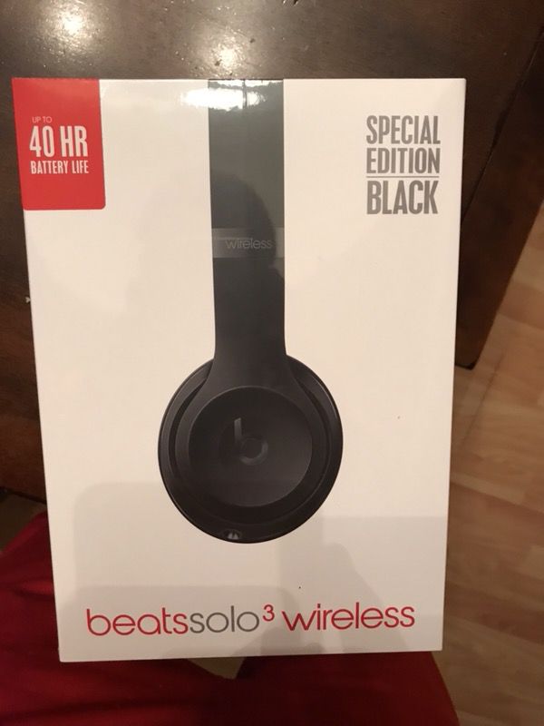 Beats solo 3 wireless original new sealed