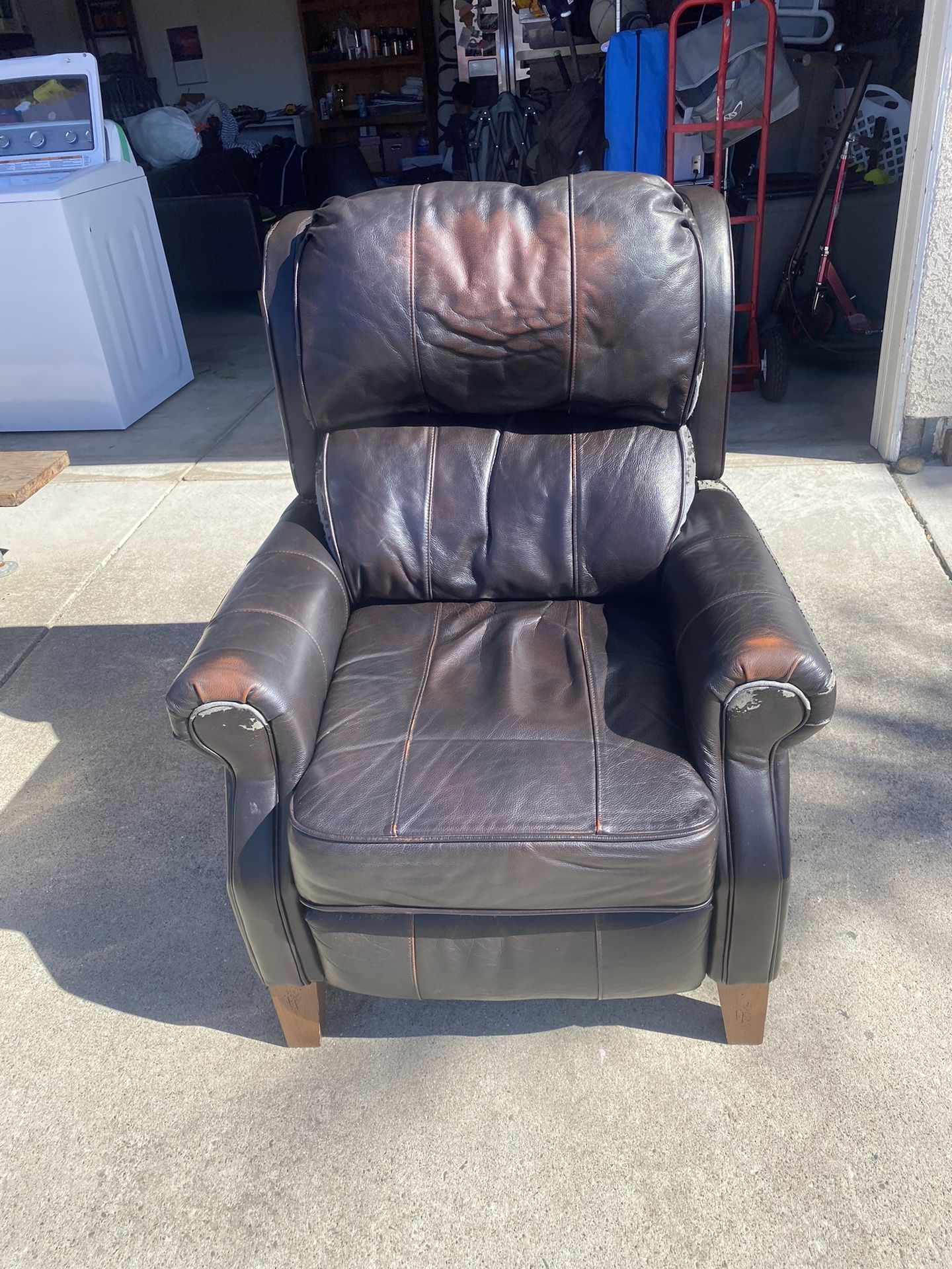 Comfy Pushback Recliner