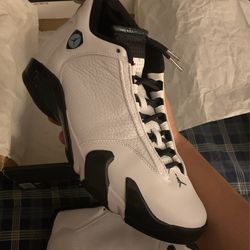 Air Jordan 14 Oxidized Green Size 9.5