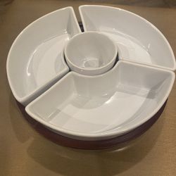 5-Piece Serving Set 12" In Diameter Microwave And Dishwasher Safe Wood Tray Provides Table Protection ble 